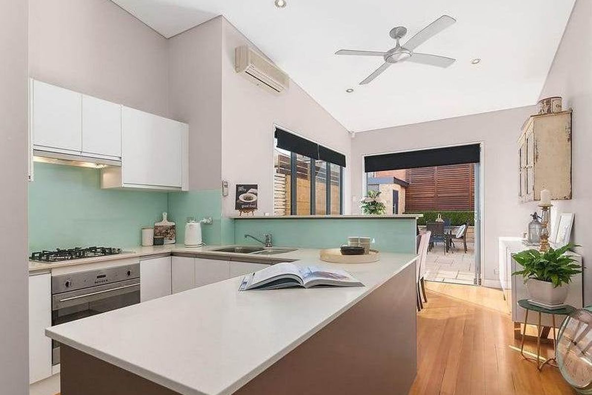 21 Hilly Street, Mortlake