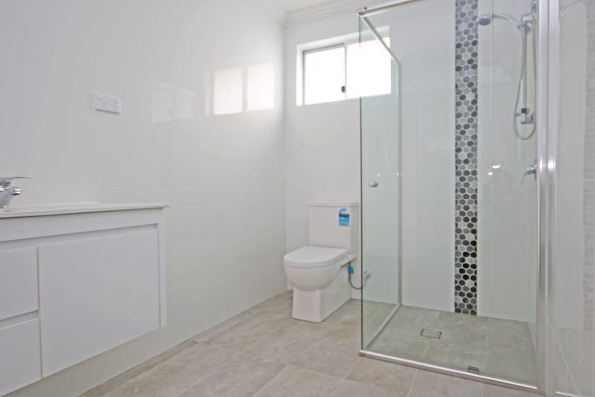 20B Tavistock Road, Homebush West