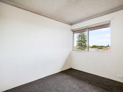 15 / 49-51 Universal Street, Eastlakes