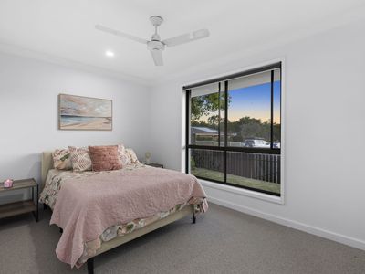 5 Eggleton Place, Wakerley