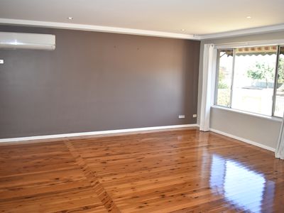 25 Dugga Street, Peak Hill