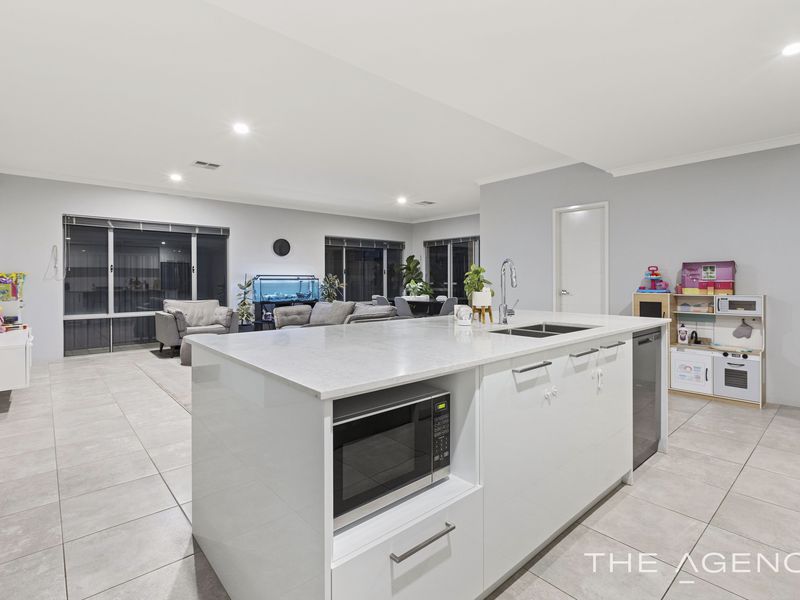 11 Crombie Way, Baldivis