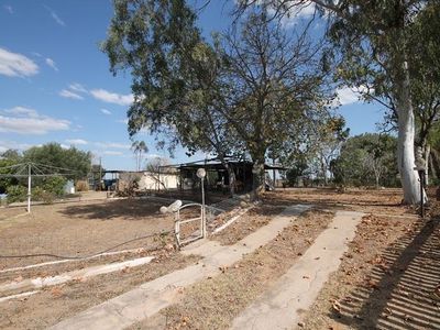 8 PAULL STREET, Charters Towers City