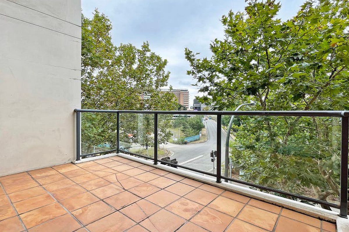 302E / 138 Carillon Avenue, Newtown