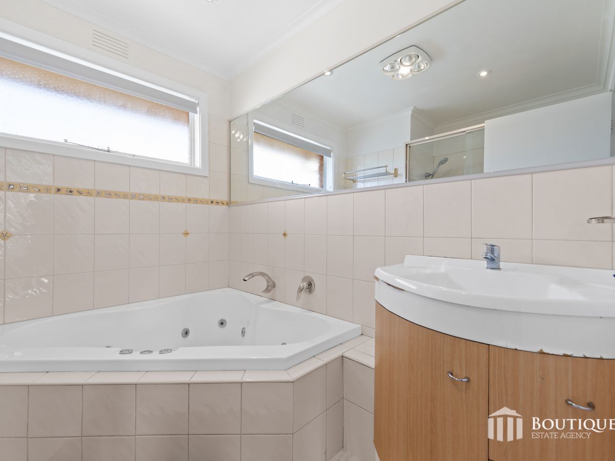 12 Sarona Street, Dandenong