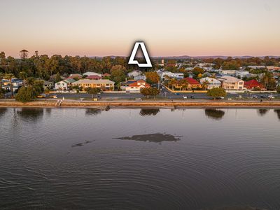 32 Flinders Parade, Sandgate