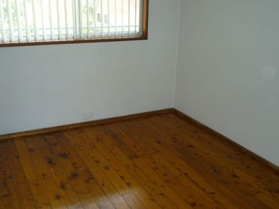 8 Woodlawn Avenue, Burrill Lake