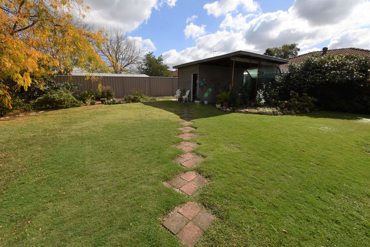 64 Lake Road, Kyabram