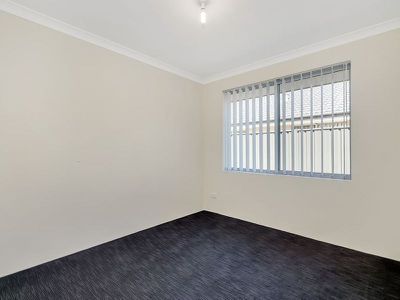 17 Cooloola Chase, Yanchep