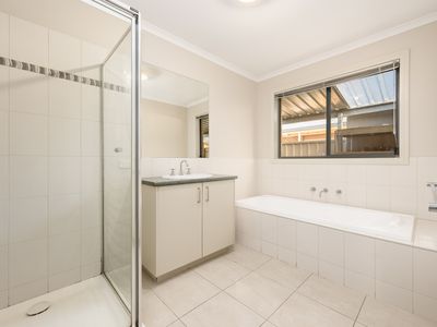 34 Nightingale Way, Shepparton