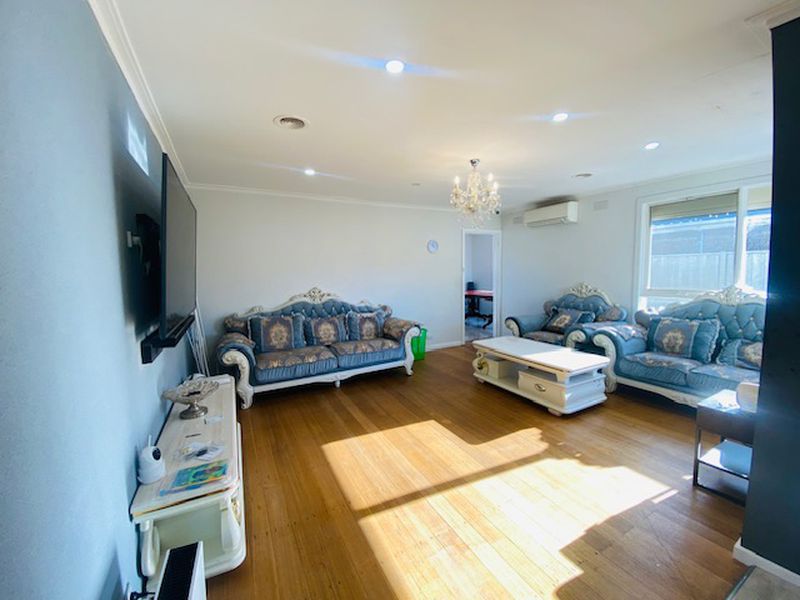 13 Fourth Avenue, Hoppers Crossing