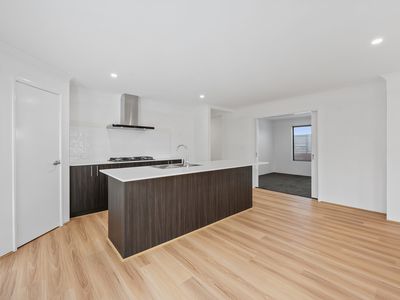 97 Willowdale Promenade, Piara Waters