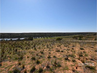 122 / East Front Road, Younghusband