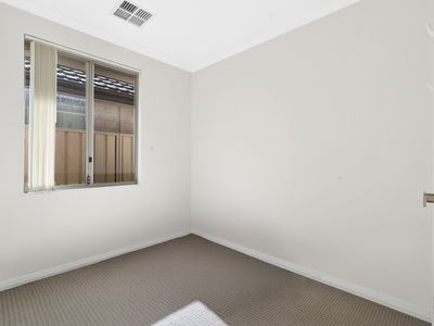 5 / 9 Barfield Road, Hammond Park