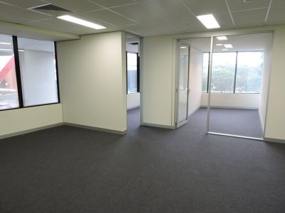 5 Lawson St , Southport