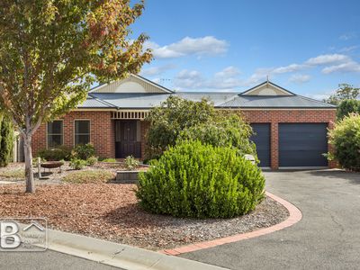 8 Haydn Court, Castlemaine