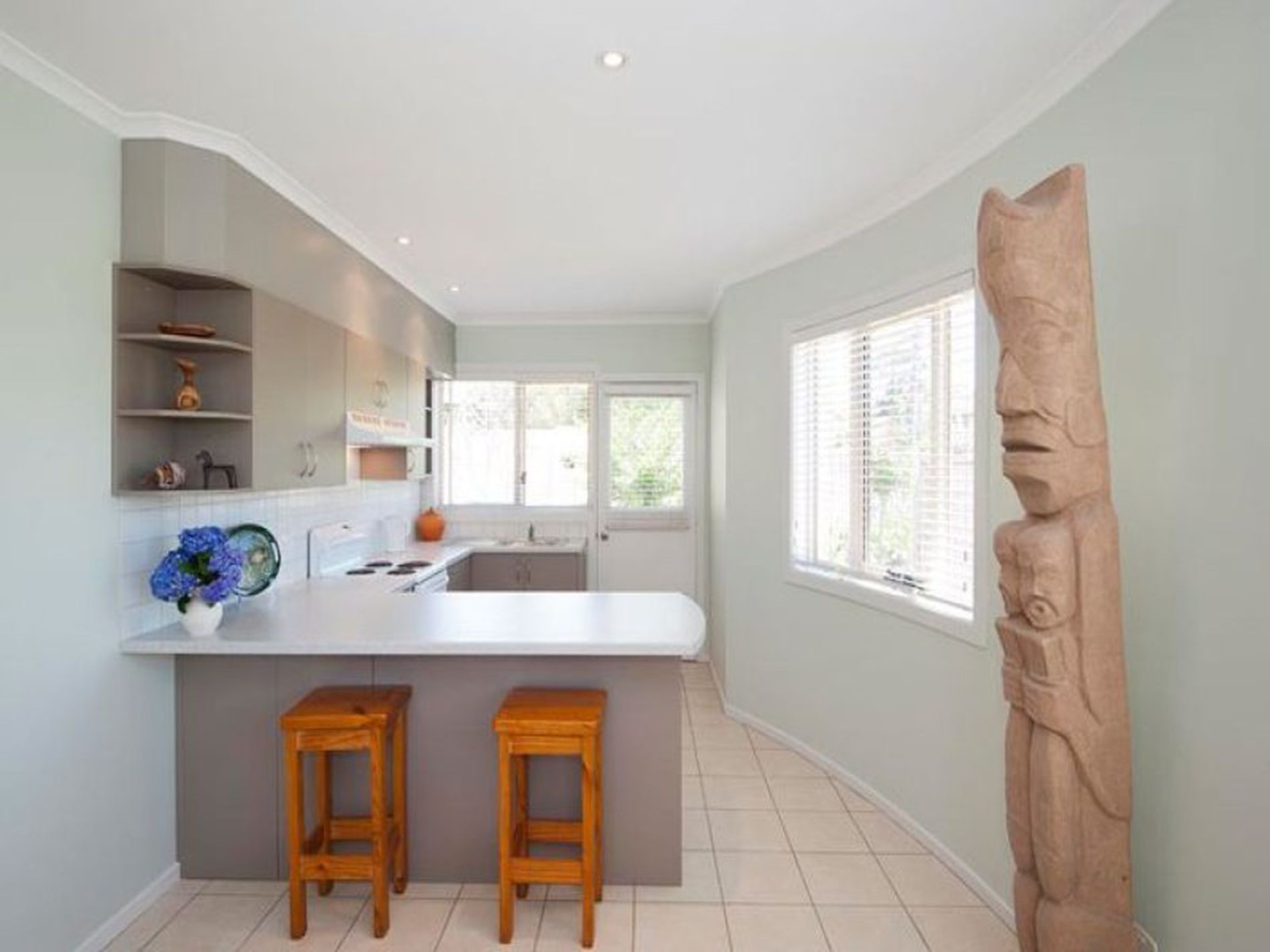 18 Davies Street, Mollymook