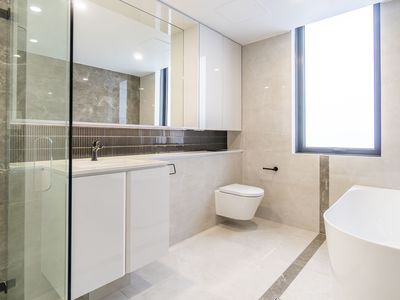 621 / 5 Finch Drive, Eastgardens