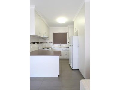 UNIT 2 / 336 WEIDNER CRESCENT, Albury