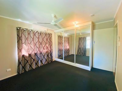 8 Armstrong Crescent, Dysart