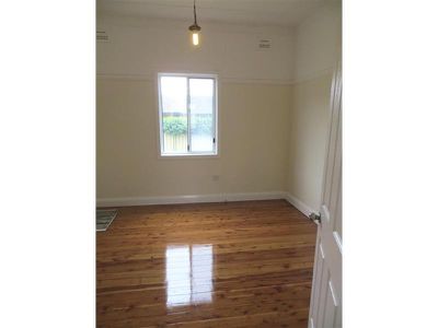 9 Mackie Street, Coniston