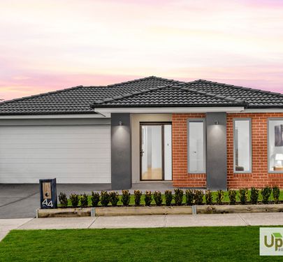 44 Picnic Avenue, Clyde North