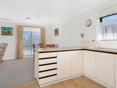 Unit 2 / 14 Jeffrey Avenue, Flora Hill