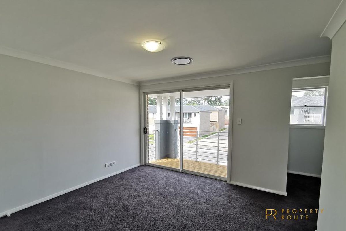 28 STONEMASON DRIVE, Norwest