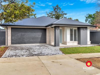 5 Dundee Street, Evanston