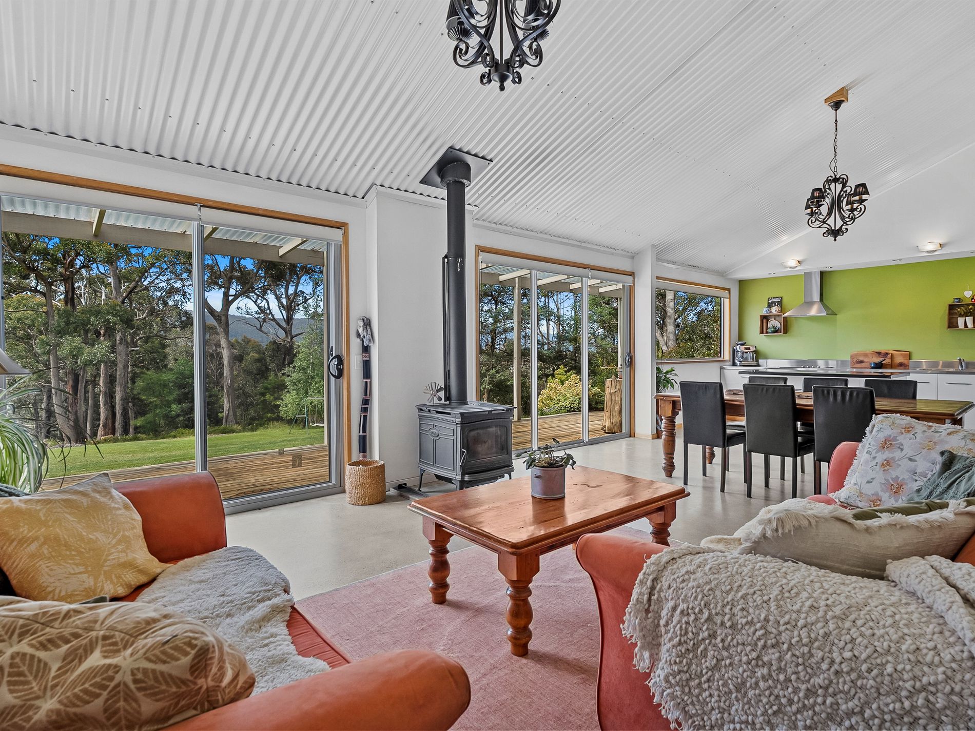 15 Pine Lodge Road, Glen Huon