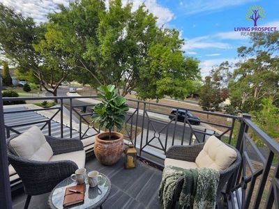 11 Parkside Walk, Hoppers Crossing