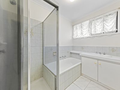 12 Lorraine Court, Pakenham