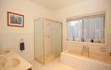 14 Avebury Drive, Berwick