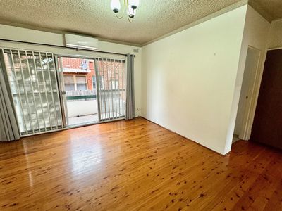 1 / 42 South Parade, Campsie