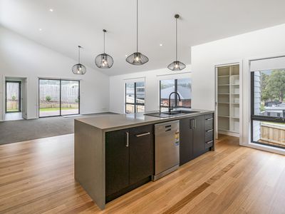 2 / 3 Ashy Way, Huonville