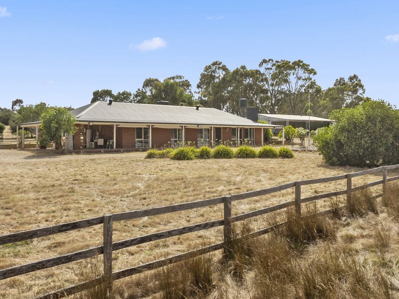 380 Seymour-Avenel Road, Seymour