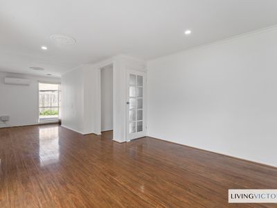 4 Walsh Court, Mill Park