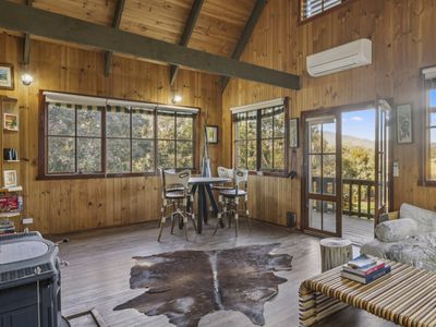 6 Murmuring Way, Goughs Bay