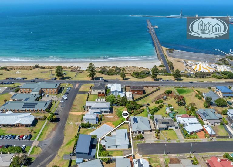 9 Market Court, Portland