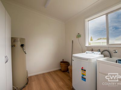 74 Ollera Street, Guyra