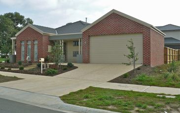 7 Flinders Park Drive, Officer