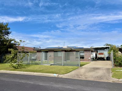 24 South Street, Urangan