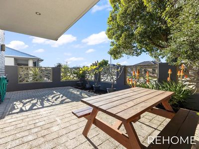 1 / 30 Lovegrove Way, Morley