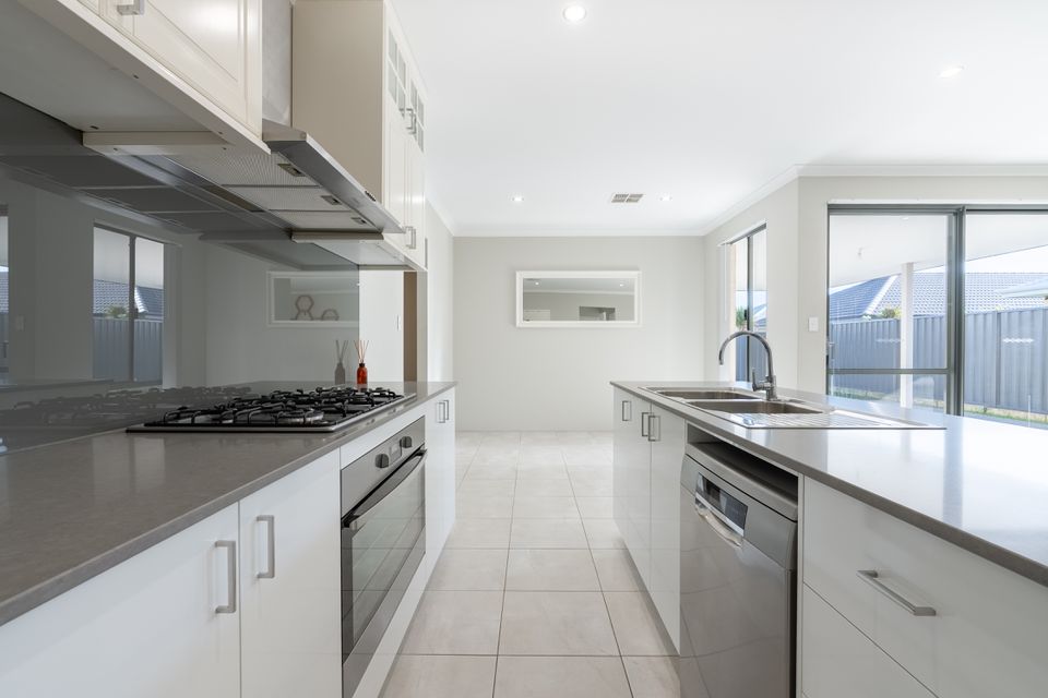 138 Woolcoot Rd, Wellard