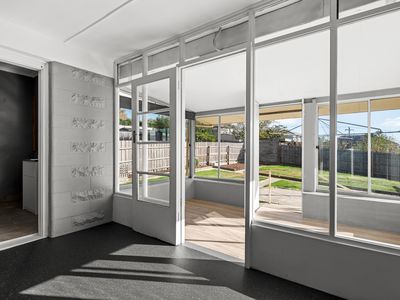 6 Napoleon Street, Youngtown