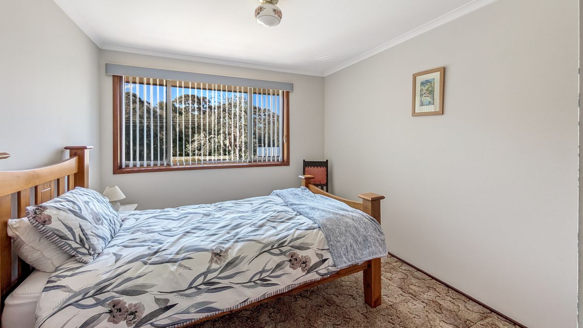 18 Lakeside Drive, Kianga