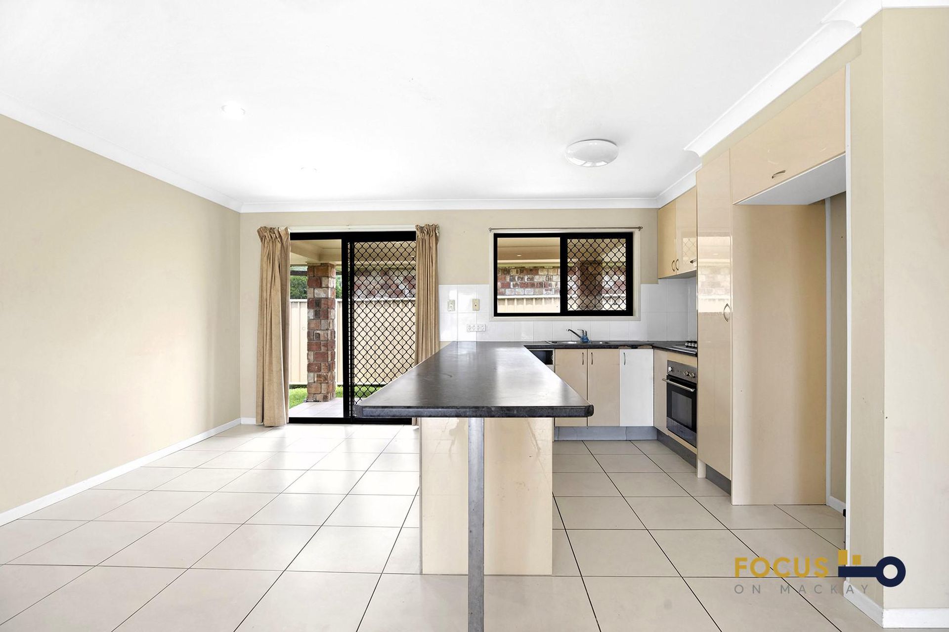 2 / 13 Brandon Street, Sarina