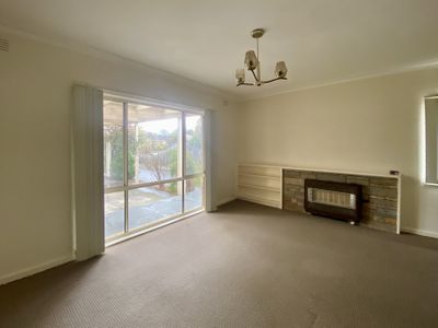 1 / 19 Kurrajong Avenue, Glen Waverley