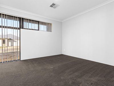 18 Goldrush Way, Baldivis