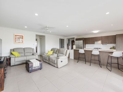 8 Blaxland Road, Urraween